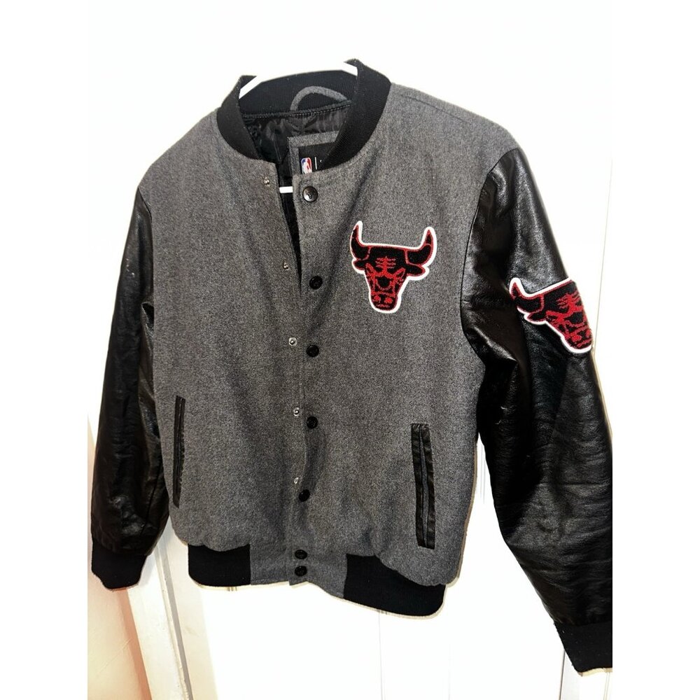 NBA UNK Chicago Bulls Jacket Youth L 14-16 Black & Gray Varsity Letterman Bomber